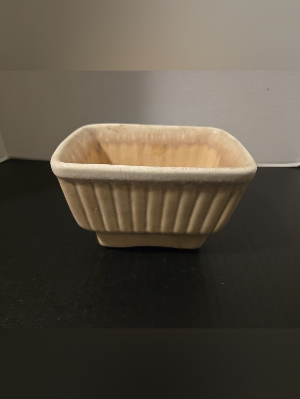 Vintage Hull Drip Pottery #716 Cream, Beige Ribbed Planter USA